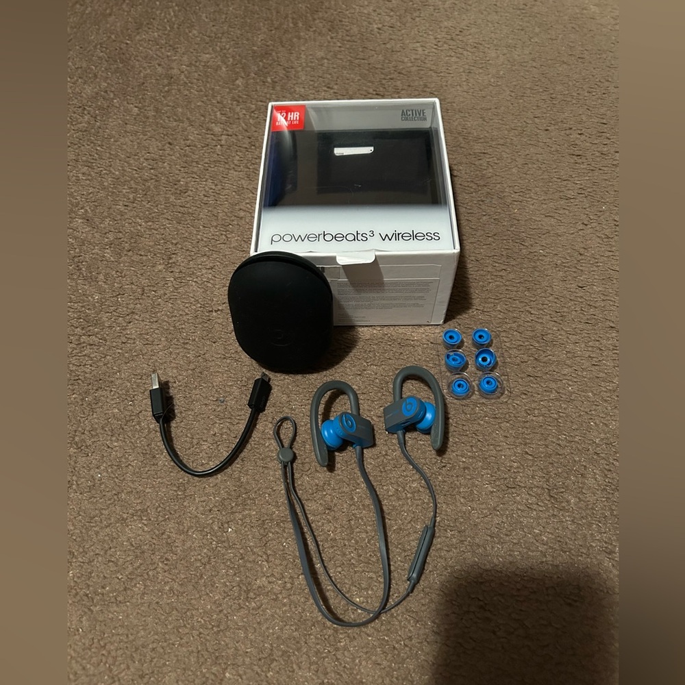 Beats by Dre Powerbeats3 Wireless Earphones - Blue and Gray